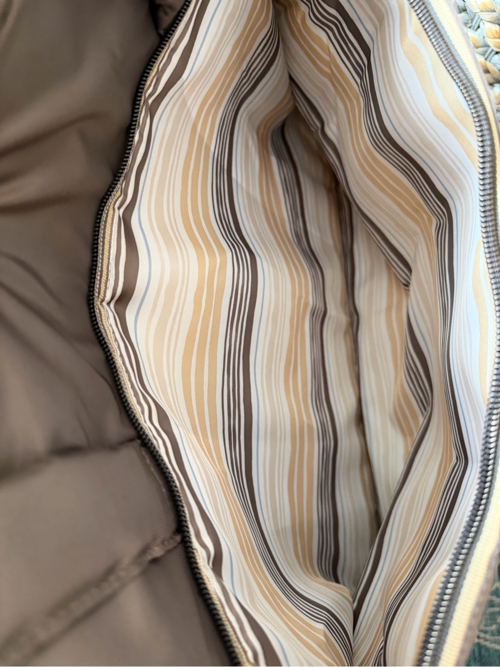 Lug Drifter Duffel Bag in Walnut Brown - Picture 4 of 10